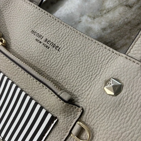 HENRI BENDEL Influencer Pebbled Leather Tote Feather Gray - Picture 3 of 13